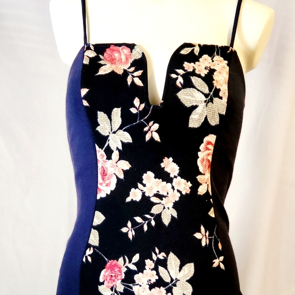 Love Republic Floral Mini Dress Size Small - Picture 1 of 3